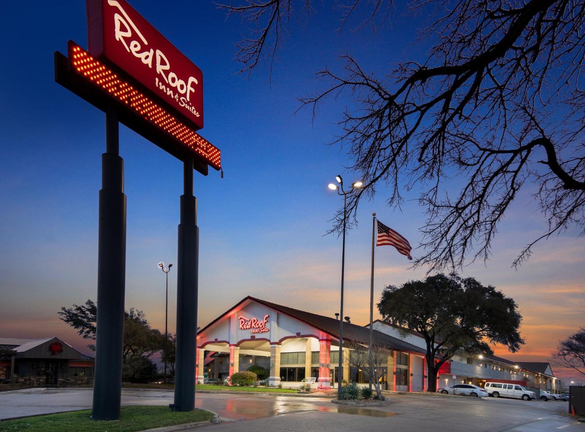 Red Roof Inn & Suites Irving - Dfw Airport South Kültér fotó