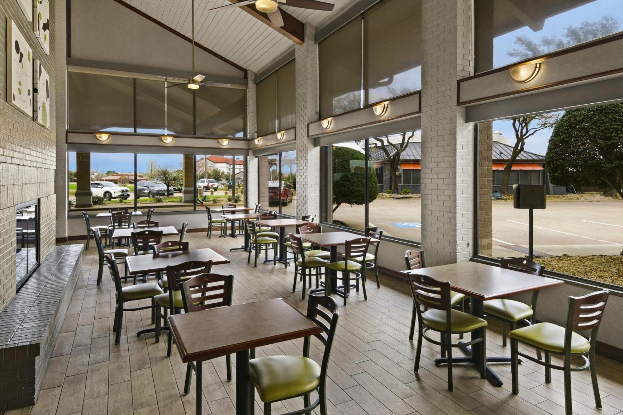 Red Roof Inn & Suites Irving - Dfw Airport South Kültér fotó