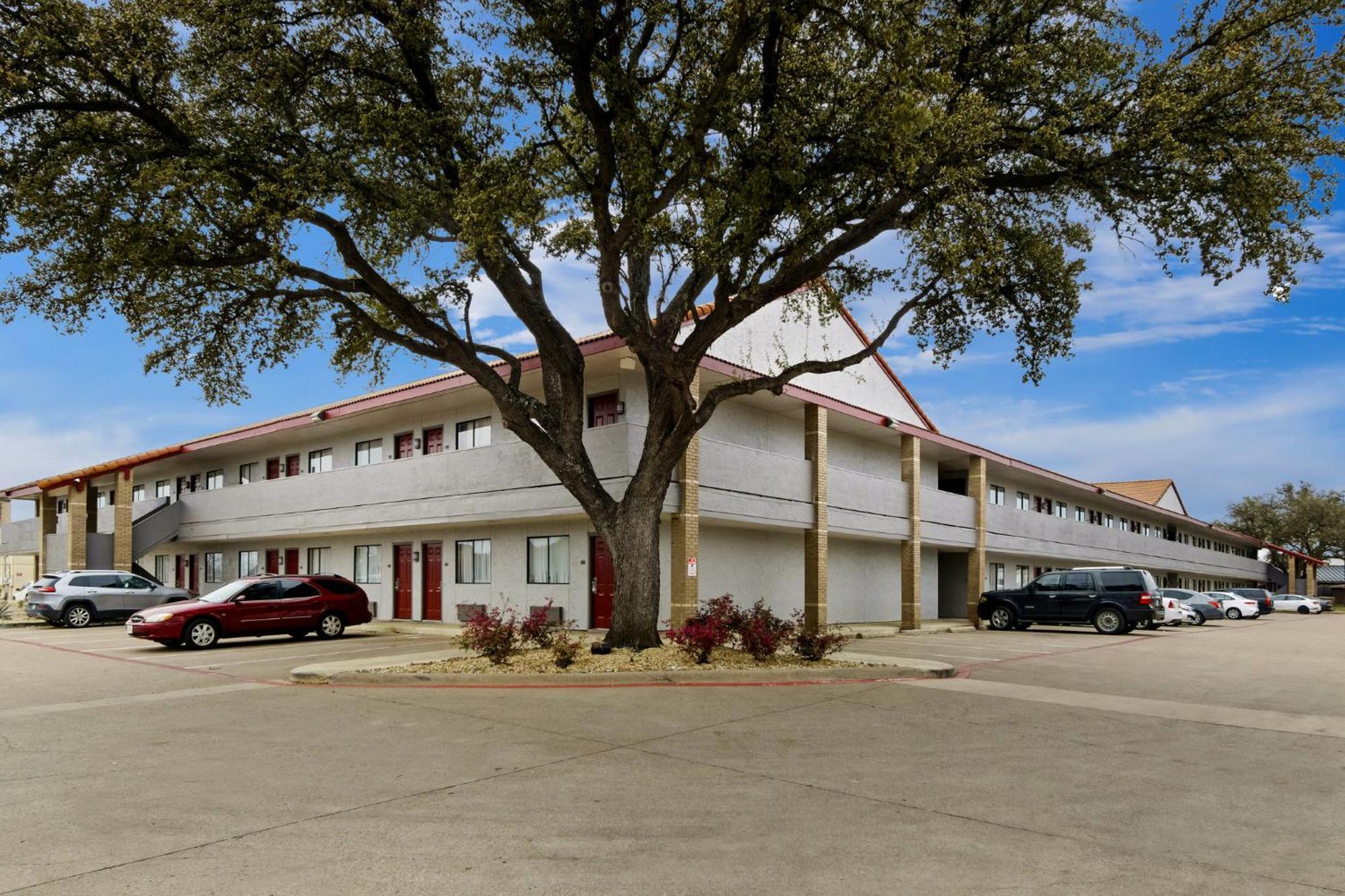Red Roof Inn & Suites Irving - Dfw Airport South Kültér fotó